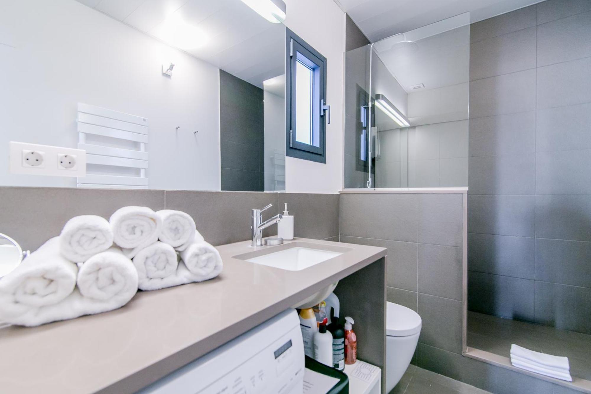 Deco Apartments Barcelona-Diagonal Ngoại thất bức ảnh