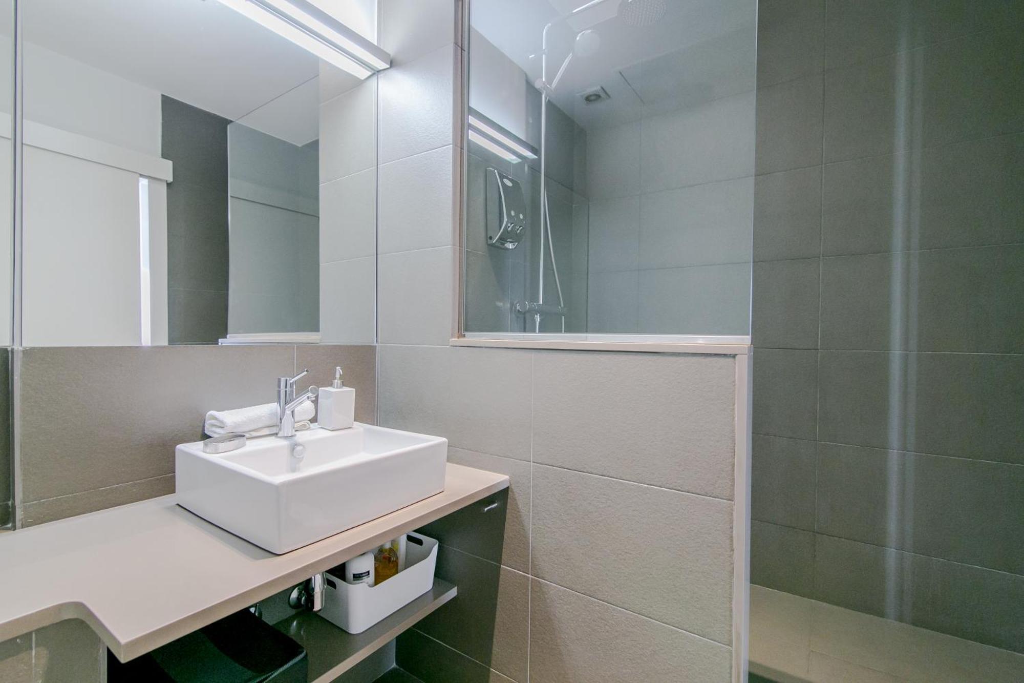 Deco Apartments Barcelona-Diagonal Ngoại thất bức ảnh